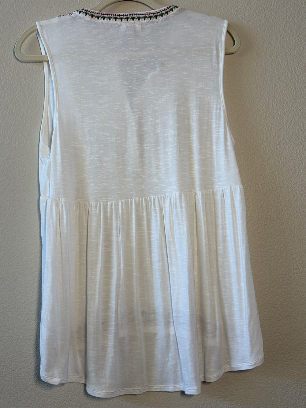 Knox Rose White Sleeveless Embroidered Tank with Pink & Green Accents - Picture 7 of 8